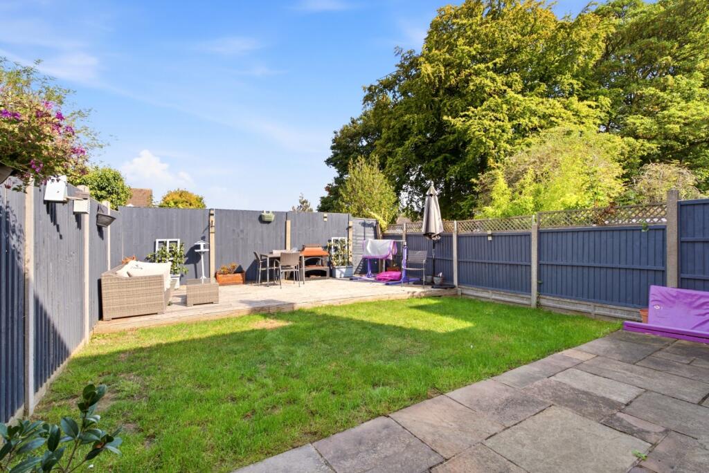 House in Dunstable, Central Bedfordshire - View 4