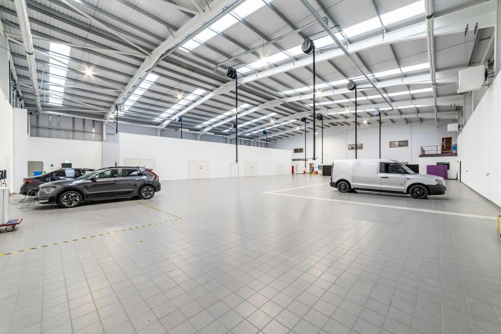 Edghill_Drive_180.jpg
