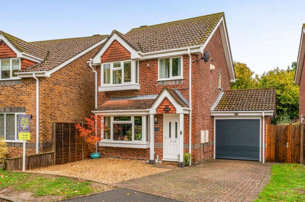 3-bed detached on Exbury Way, Andover, SP10 3UH, £365,000