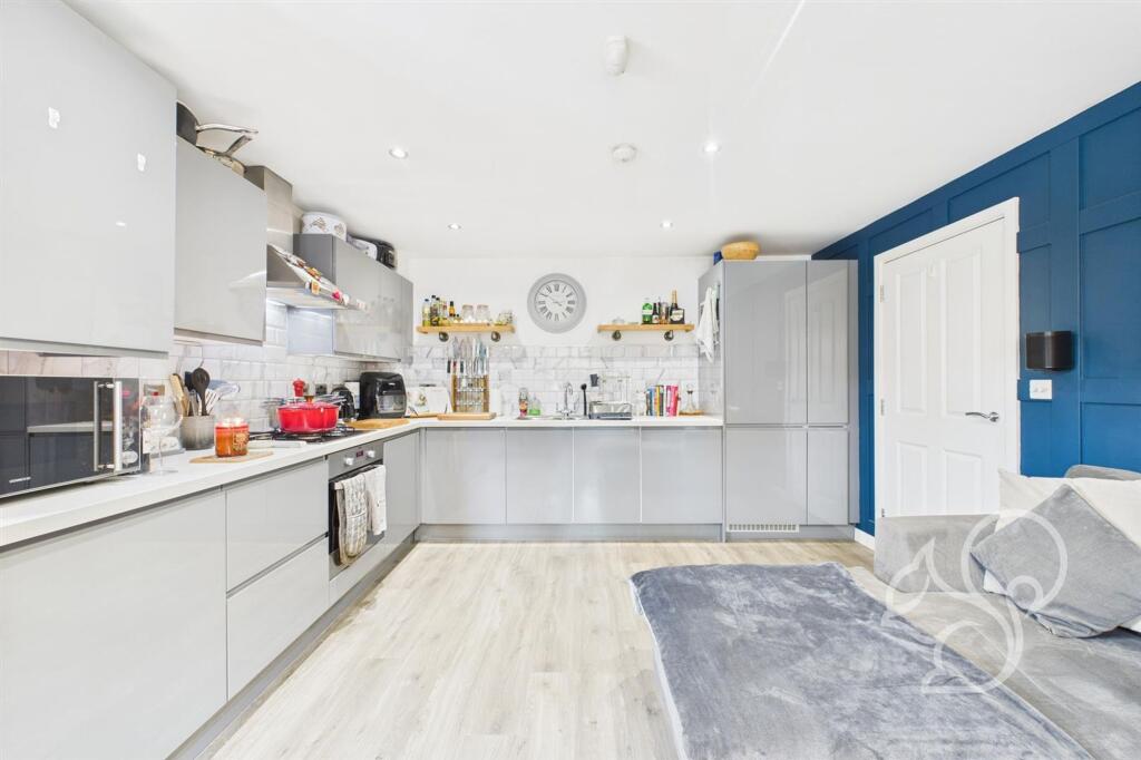 Blunden Close, Long Melford, CO10 photo 2
