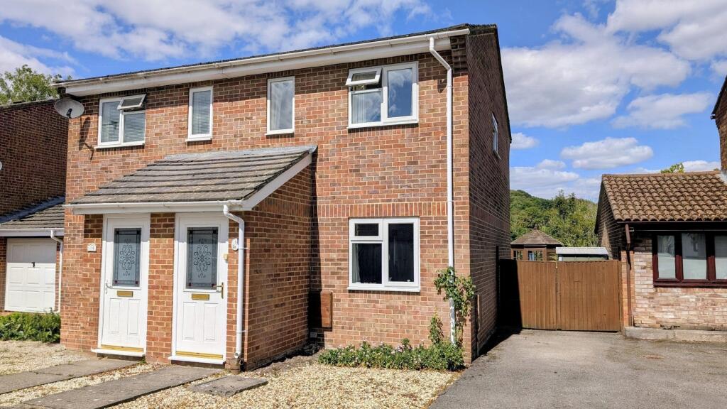 Main image of property: Puttocks Close, Haslemere, Surrey, GU27