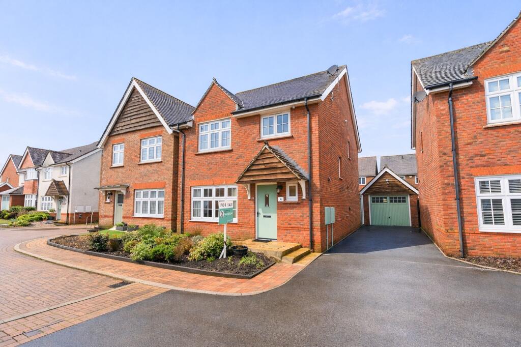 4-bed detached on Downton Hall Close, Newport, NP20, £360,000