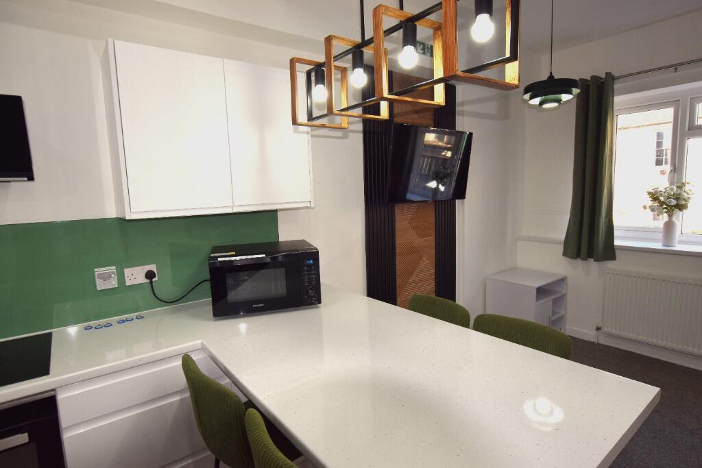 Apartment in Northampton - View 4