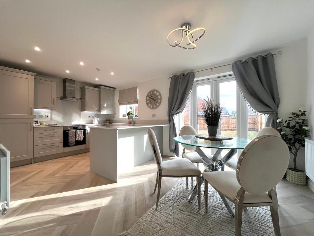 House in Peterborough, Hampton Gardens, City of Peterborough - View 5