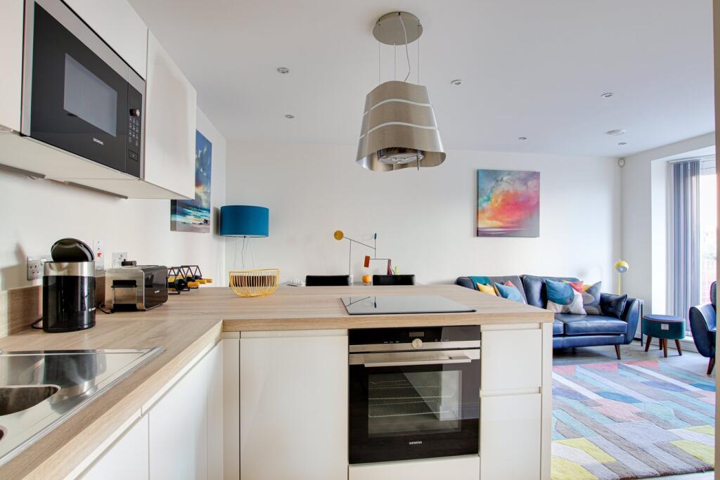 Ainslie Place, Lymington, SO41 photo 3