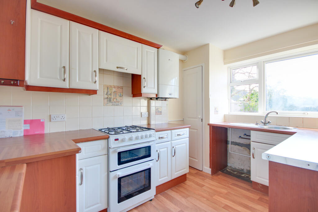 Main image of property: WEST END! SHARE OF FREEHOLD! CHAIN FREE!