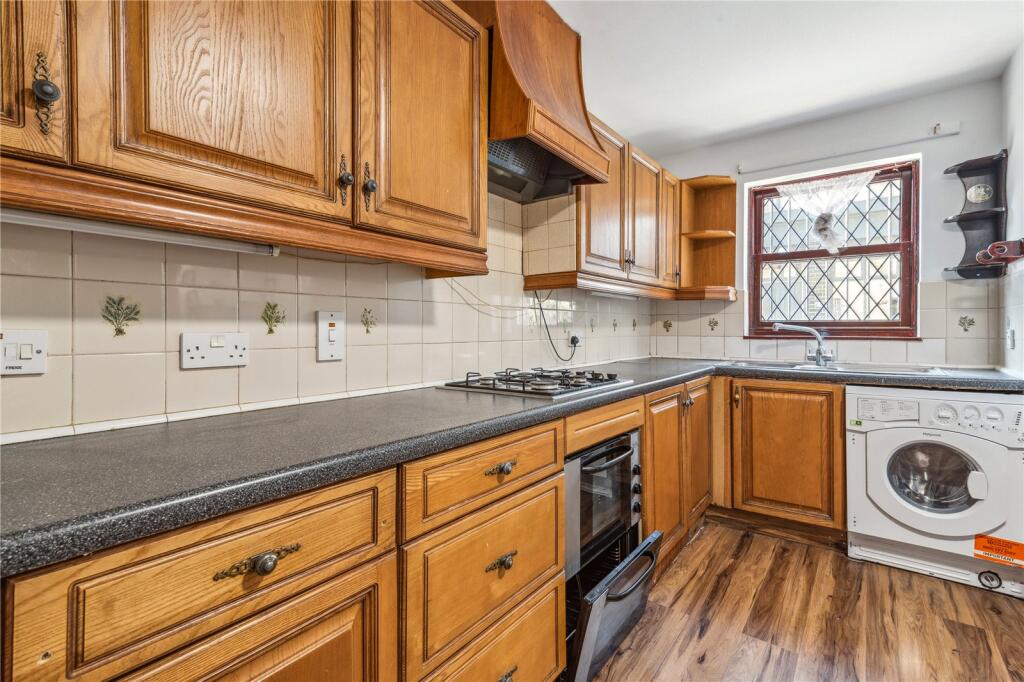 House in London - View 2