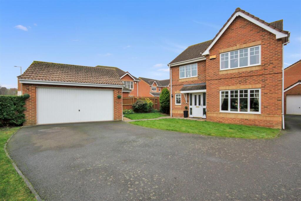 Main image of property: NN8 Soane Close, Wellingborough