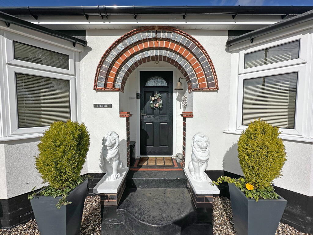House in Bromsgrove, Wythall - View 3