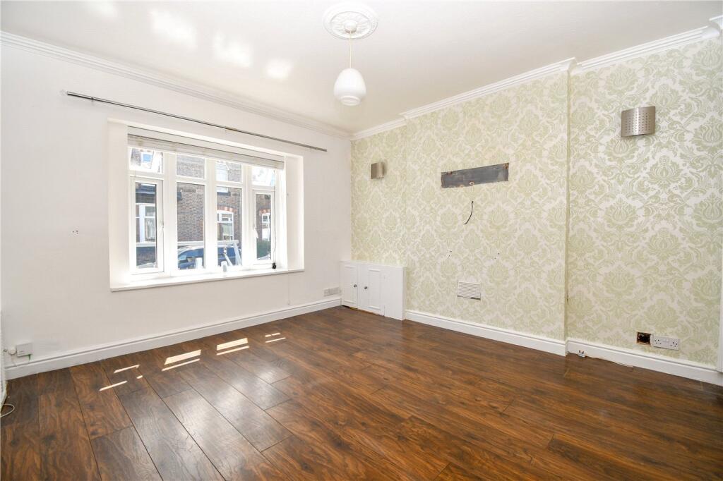 House in Wirral, Liverpool City Region - View 4