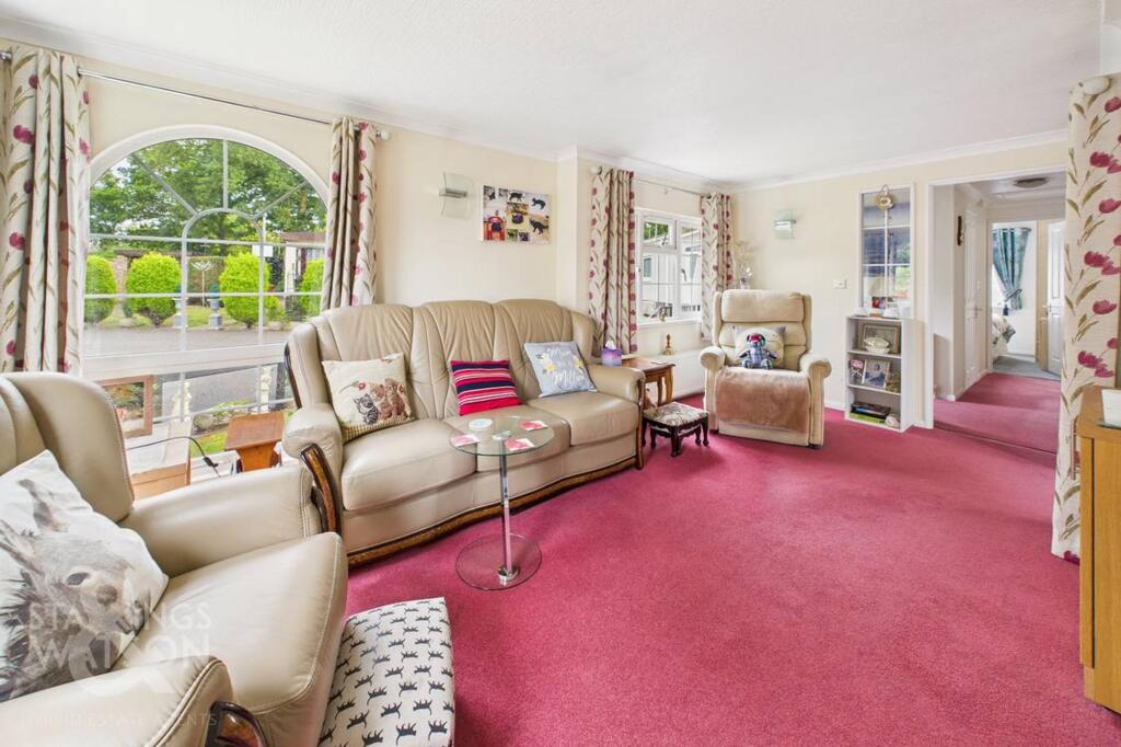 2-bed caravan on Shepherds Grove Park, Stanton, Bury St Edmunds, £135,000