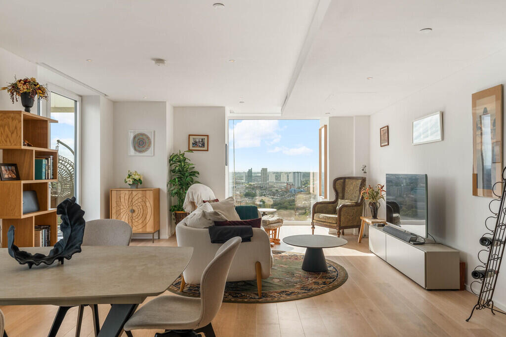 Apartment in London - More