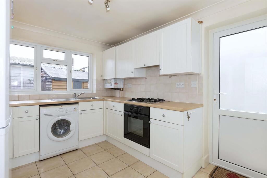 House in Worthing, West Sussex - View 3