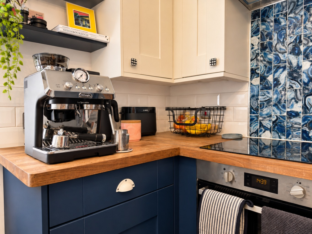 Apartment in Swindon - More