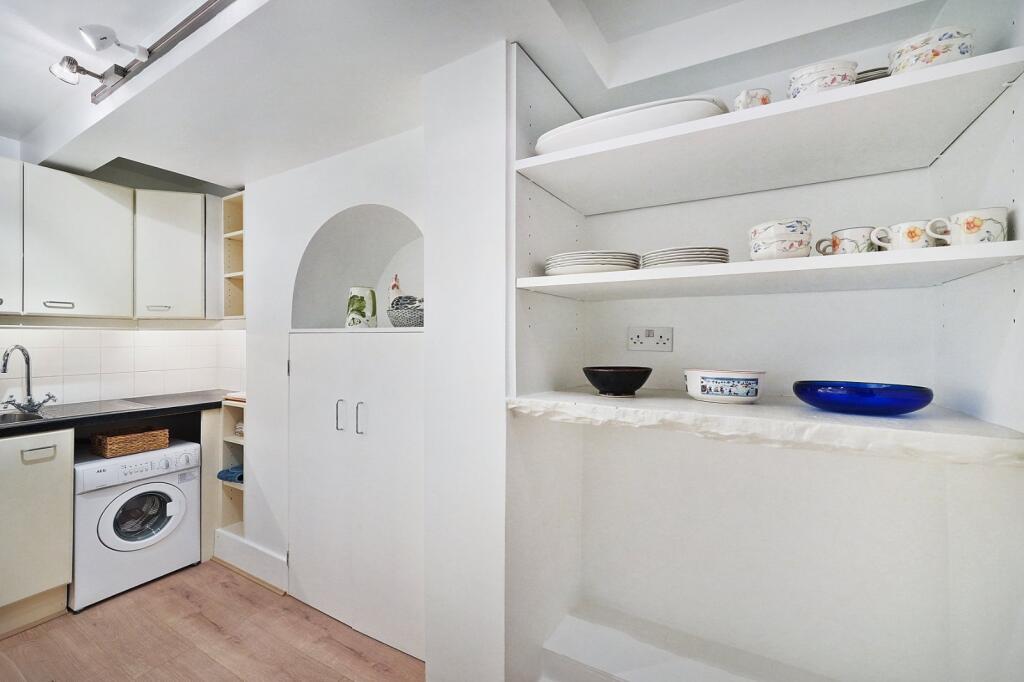 1 bedroom maisonette for rent