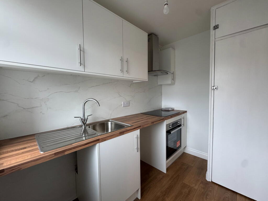 Apartment in Brighton - View 5