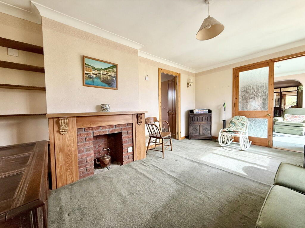 House in Gloucester - View 5