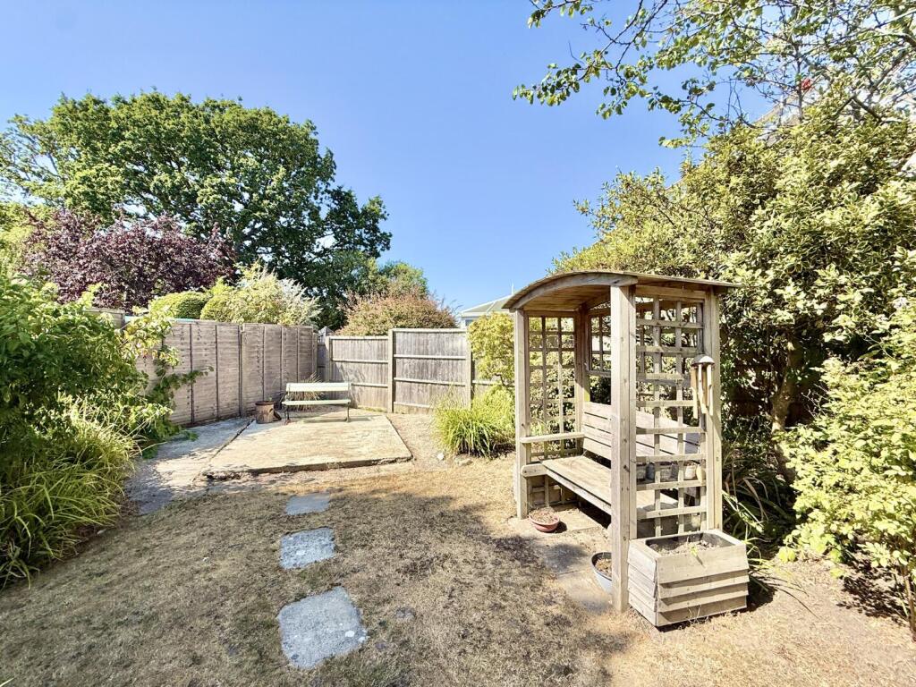 House in Highcliffe-on-Sea, Highcliffe and Walkford - View 4