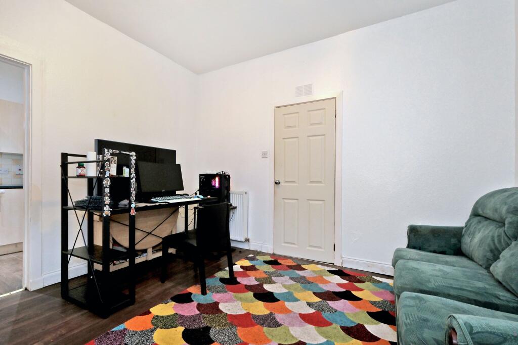 Flat ,  Seaton Place, Aberdeen photo 5