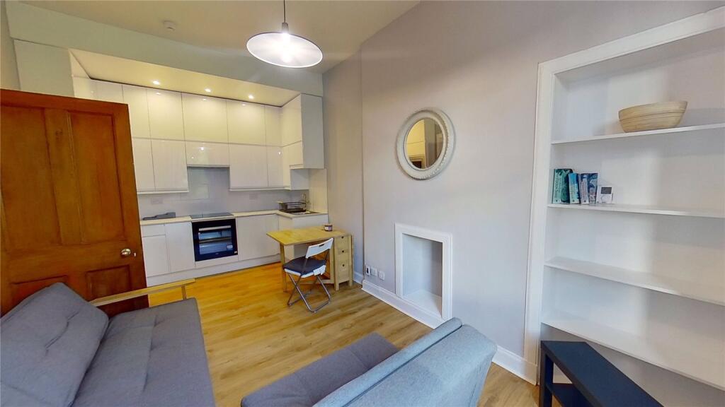Apartment in Edinburgh - View 4