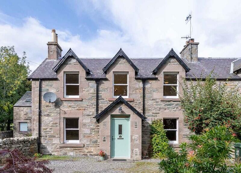 Main image of property: 2 Tayside Cottages, Tayside Place, Aberfeldy PH15 2AP