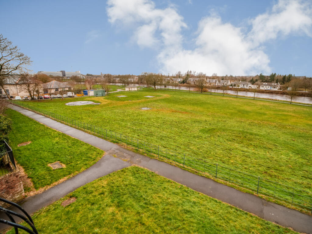 Main image of property: 4 Arranview Court, Irvine, KA12 8ST