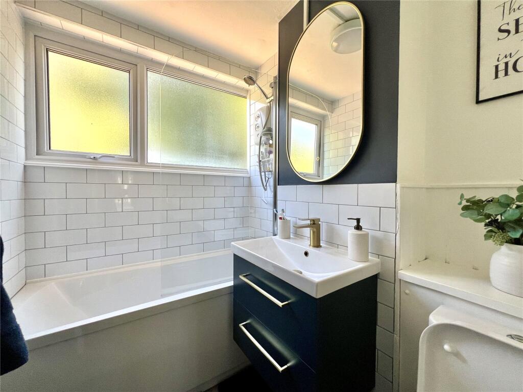 Apartment in Guildford - View 5