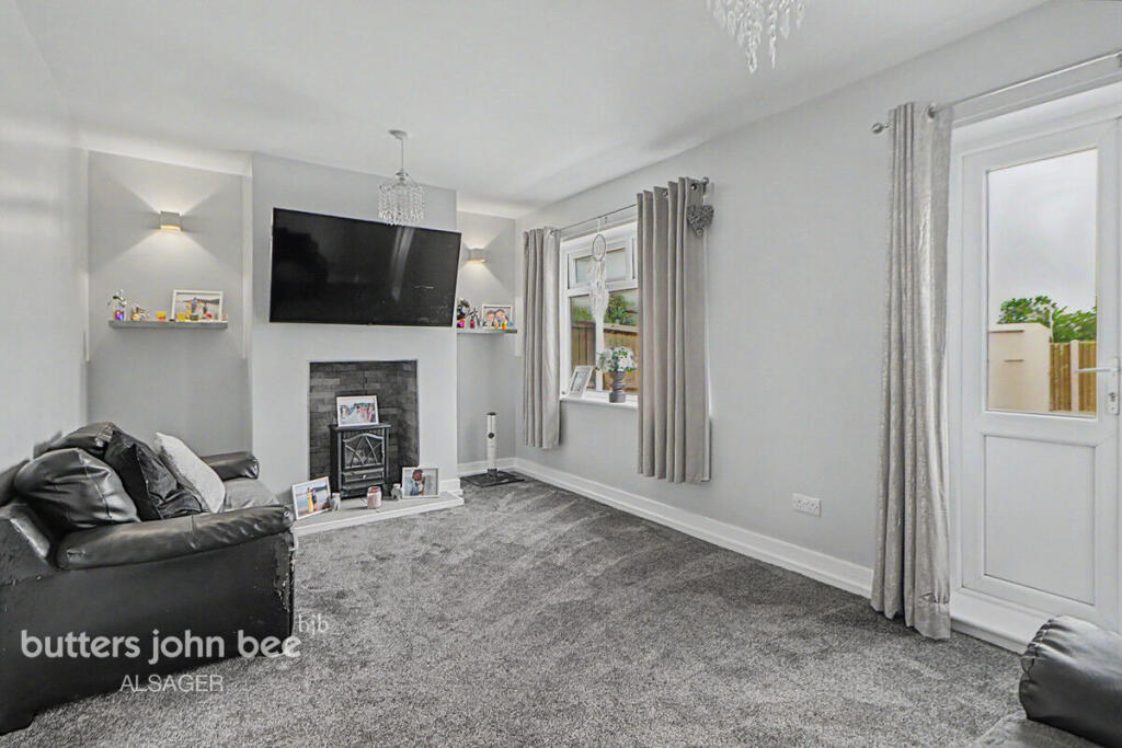 High Street, Halmer End photo 3