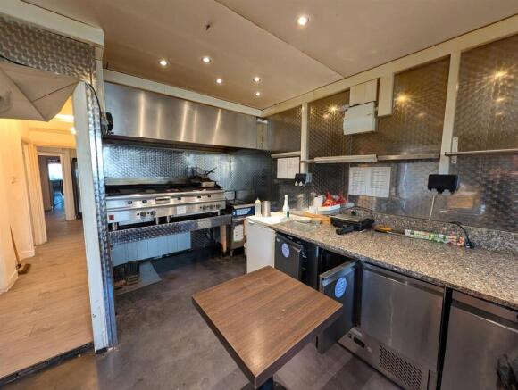 06-commercial-kitchen.jpg