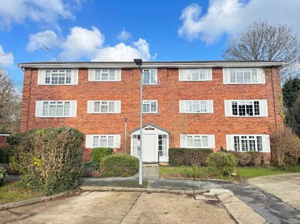 Main image of property: Foxwood Court, Leigh on Sea