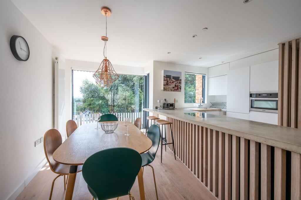 Savona Close, Wimbledon Village, London, SW19 - View 4