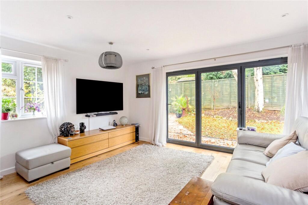 Hiltingbury Close, Hiltingbury, Chandler's Ford, Hampshire, SO53 photo 3