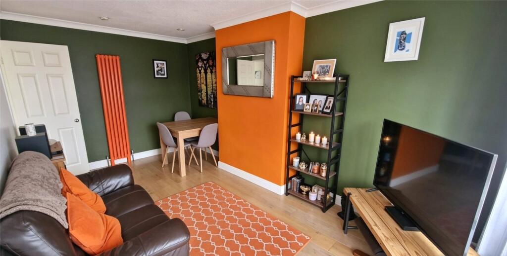 House in East Yorkshire, Stamford Bridge - More