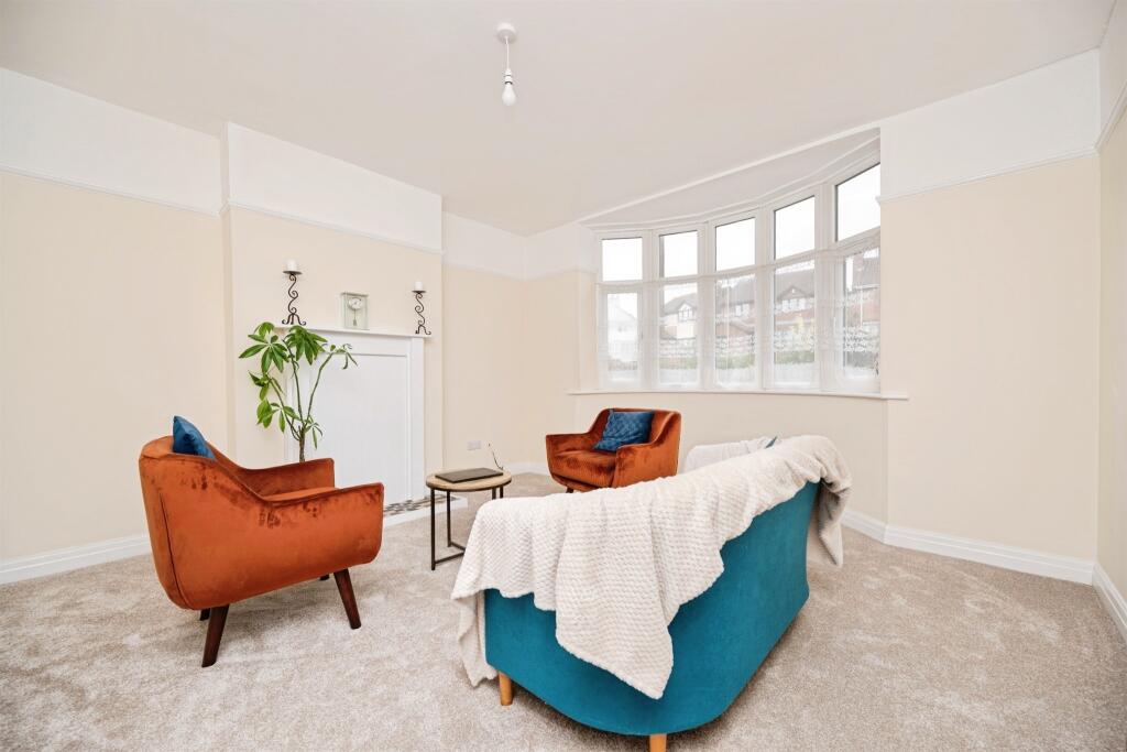 House in Dudley, Gad's Green - View 2