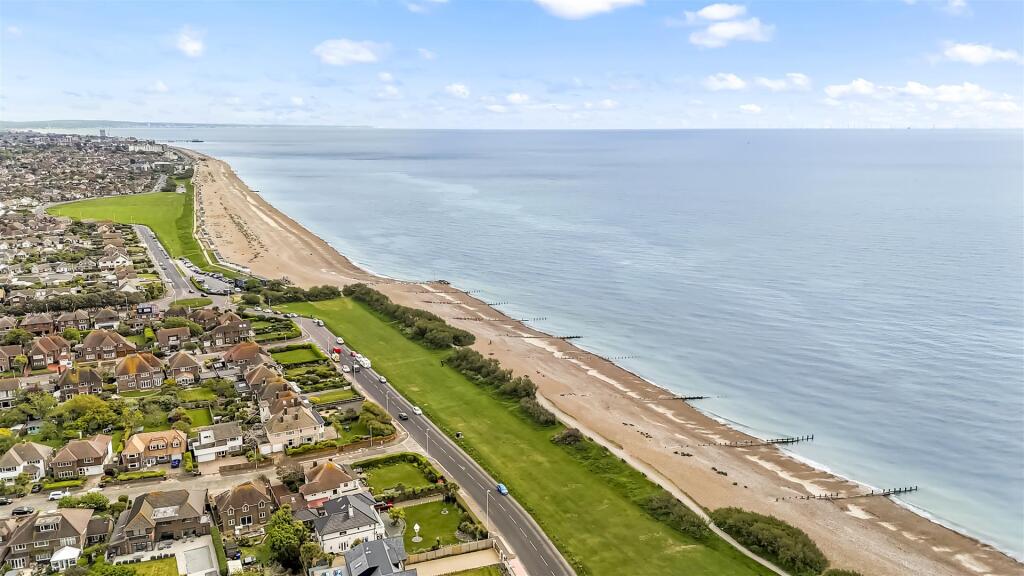 Marine Drive, Goring, Worthing photo 5