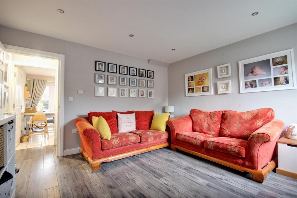 Carnaby Close, Leconfield, Beverley photo 4