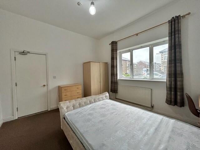 House in Cardiff, Maindy, Cathays - More