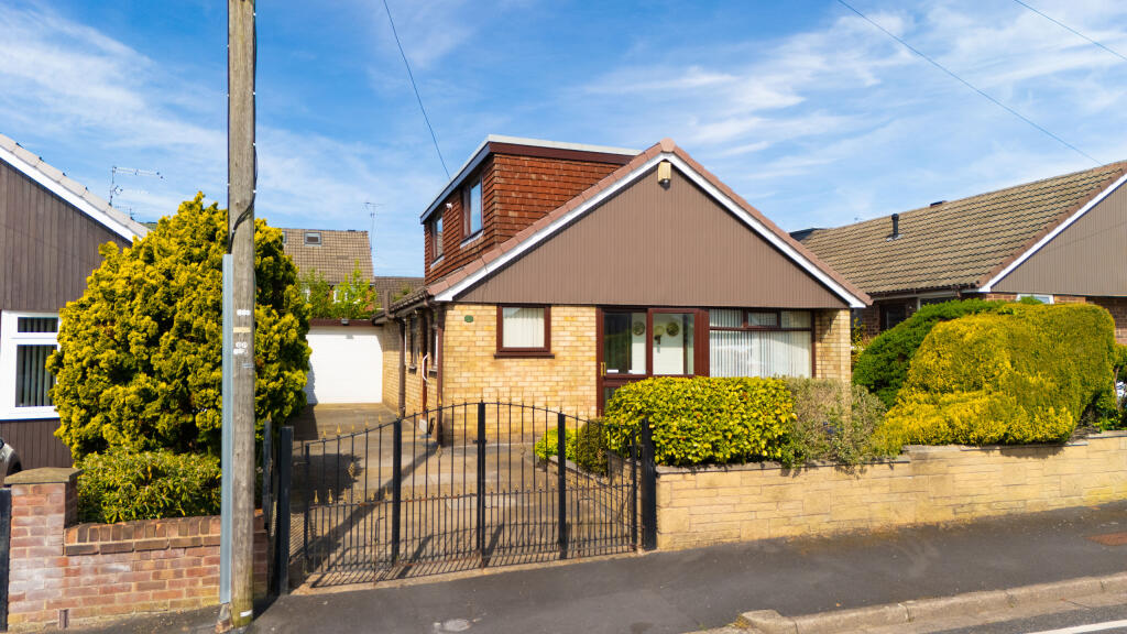 Main image of property: Cheshire Close, Newton-Le-Willows, Merseyside