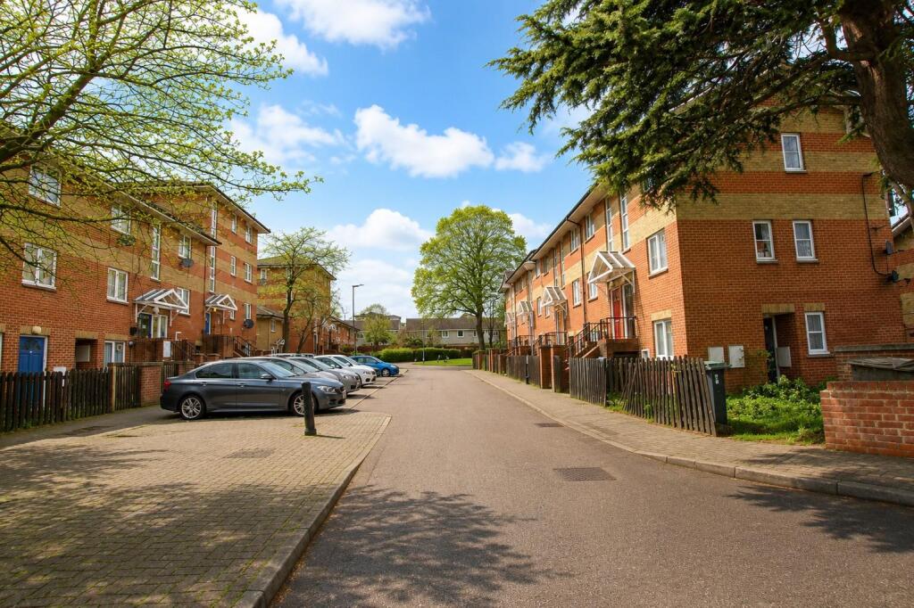 Apartment in London - More