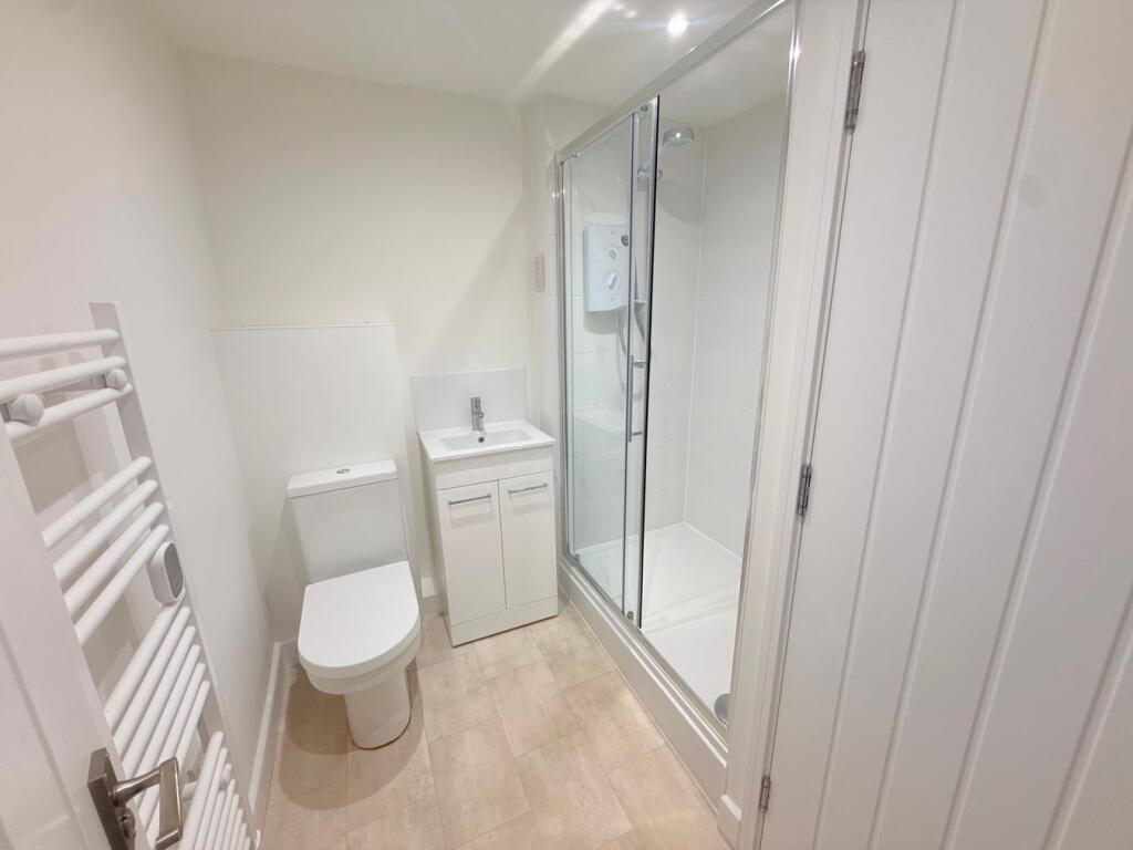 Apartment in Taunton, North Town - View 2