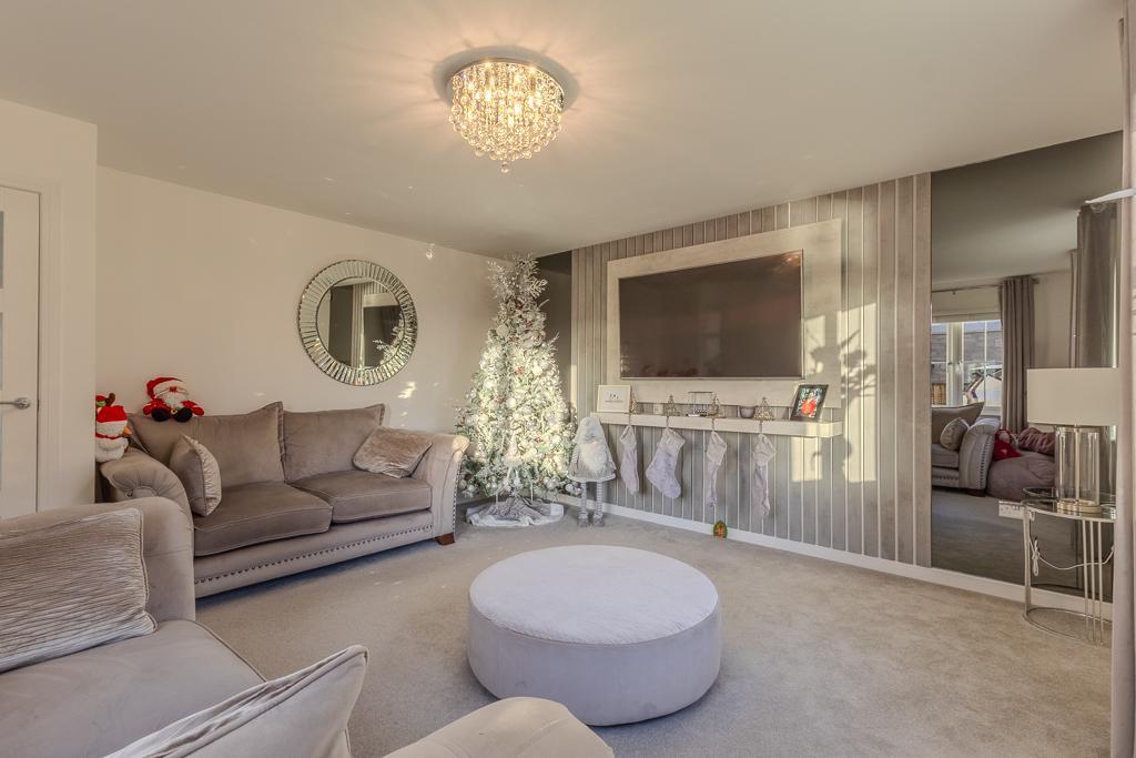 Finart Crescent, Gartcosh, Glasgow, G69 8DP photo 3