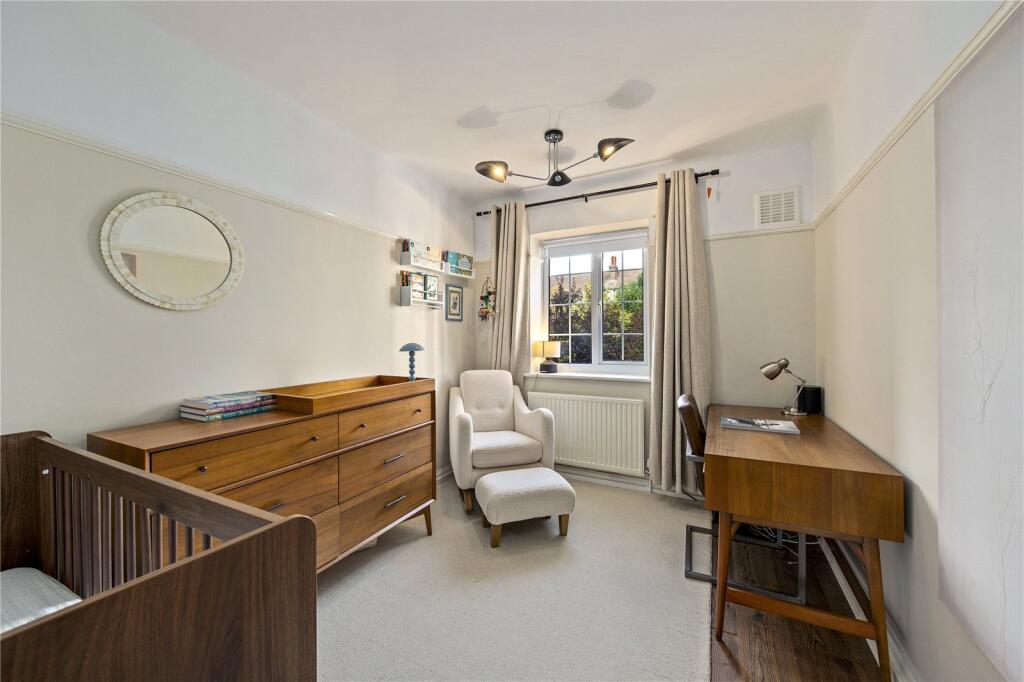 Apartment in Twickenham - View 5