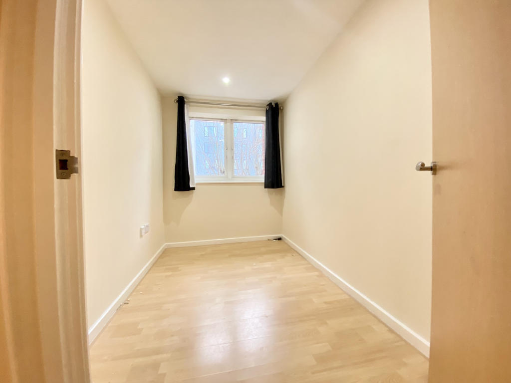 Apartment in Salford, Greater Manchester - View 5