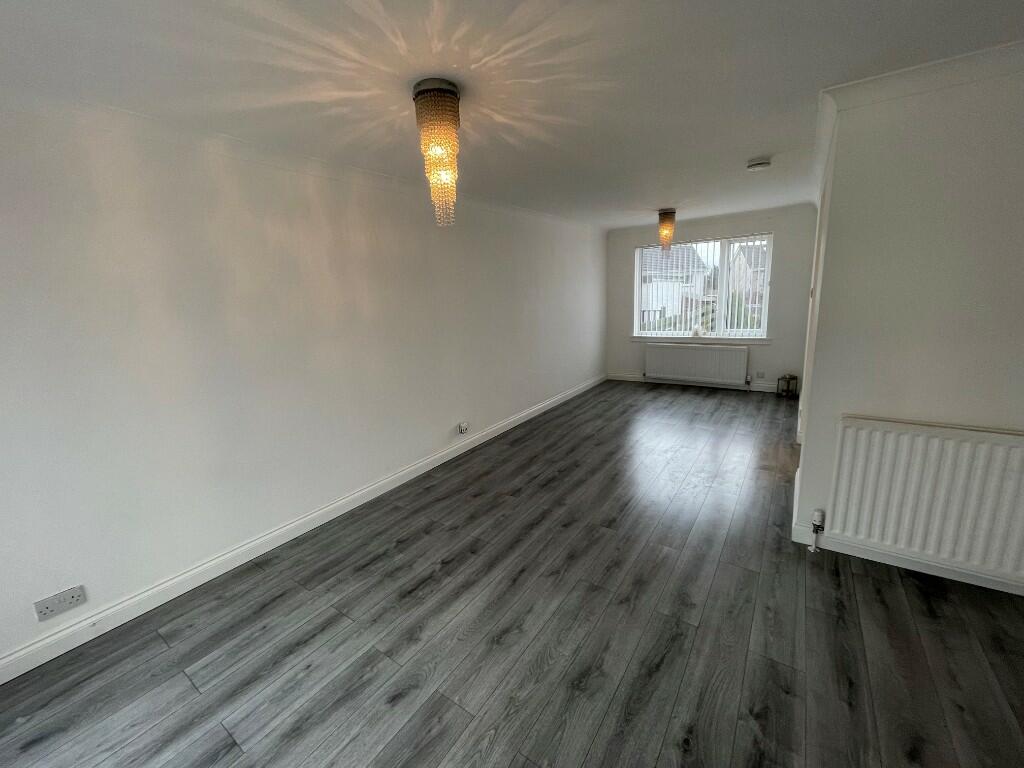 House in Glasgow, Mains Estate, Milngavie - View 3