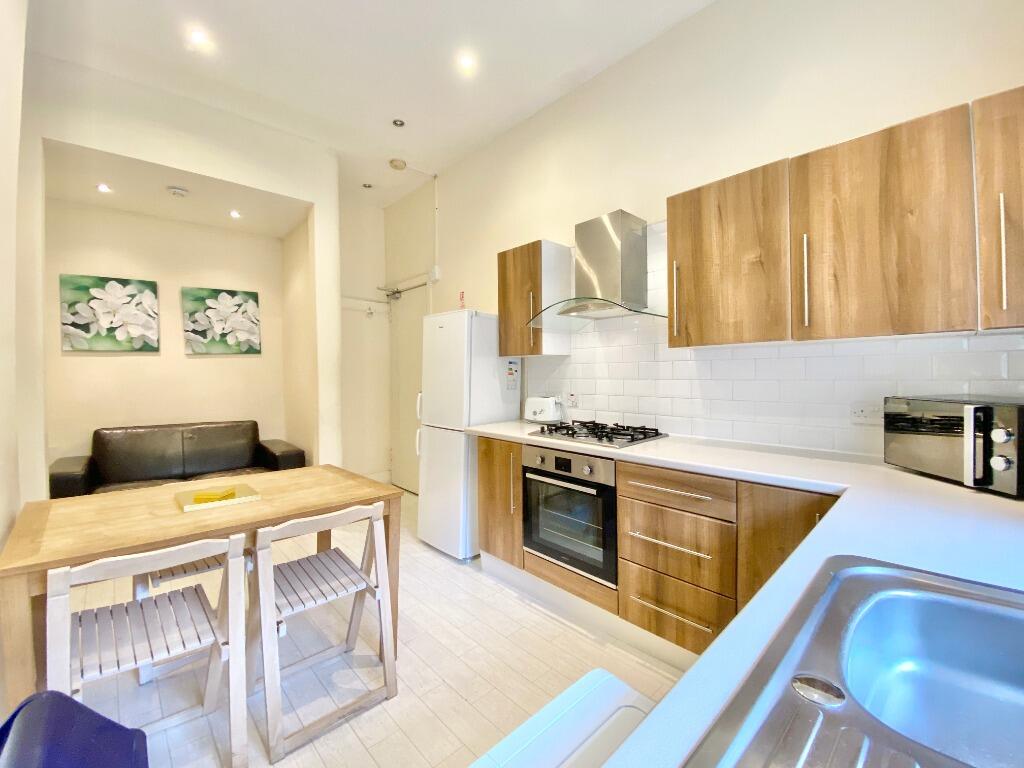 3 bedroom flat for rent