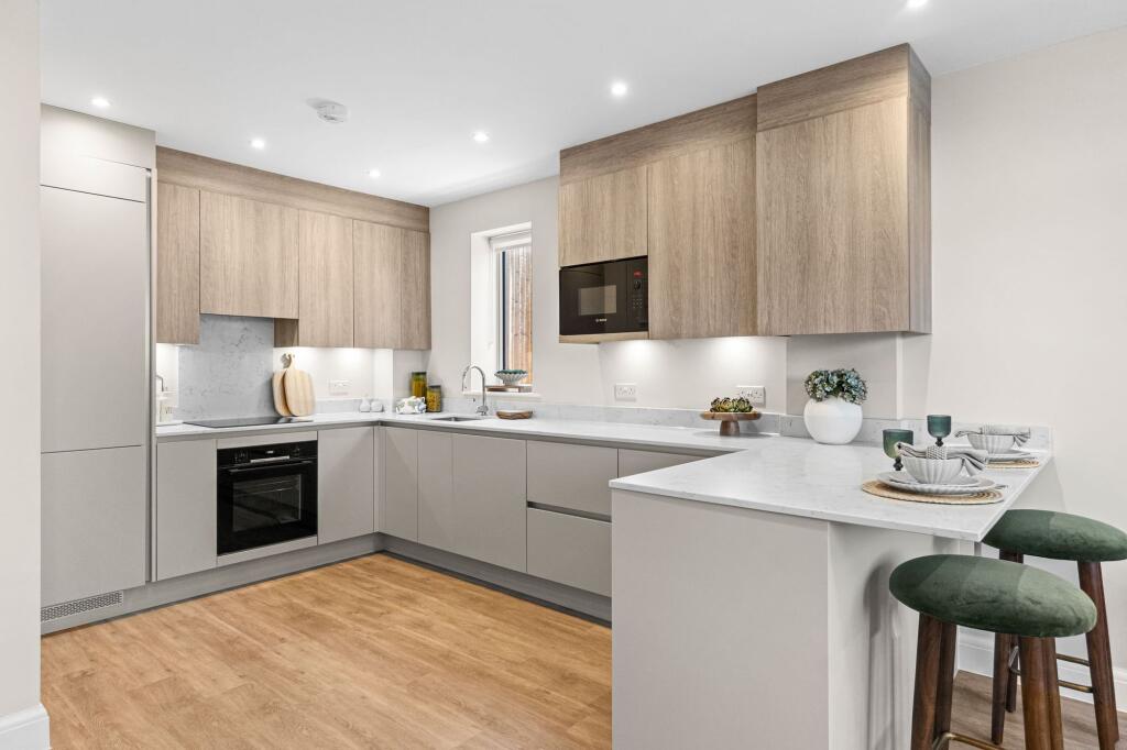 Apartment in Mole Valley, Leatherhead - View 5