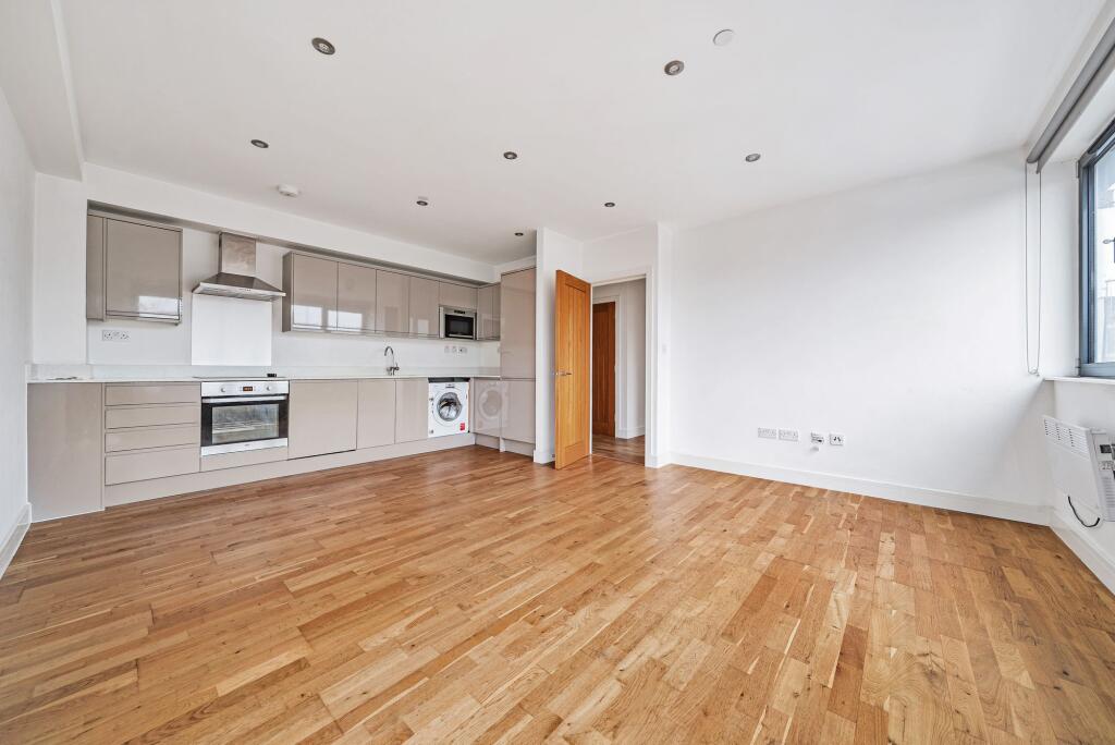 Main image of property: Fairmeadow, Maidstone, ME14