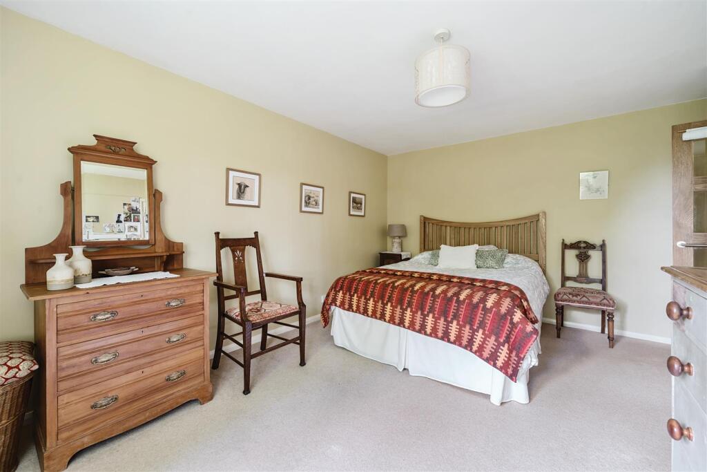 House in Bridport, Allington - More