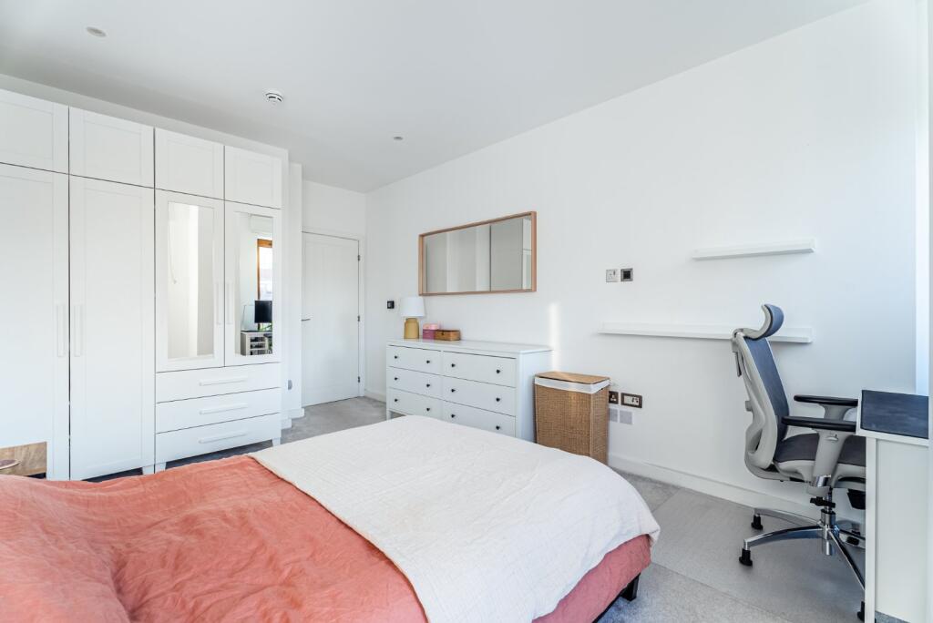 Additional image 7 of Ziggurat House, 25 Grosvenor Road, St. Albans, Hertfordshire, AL1