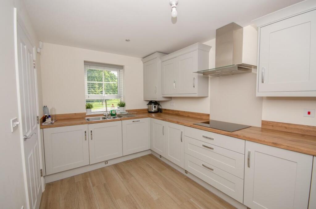 Rowdell Avenue, Coalpit Heath, Bristol, BS36 2TP photo 5